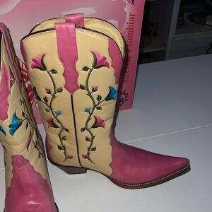 Gorgeous Rudel Rodeo Flower Embroidered Cowboy Boots Womens US 7.5 E. With box